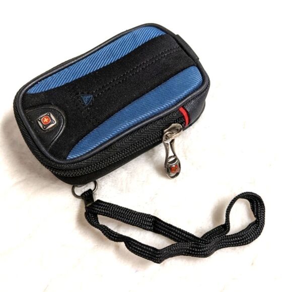 NWOT Swiss Army/SwissGear Zip Around Wallet w/ Wrist Lanyard - Picture 1 of 10